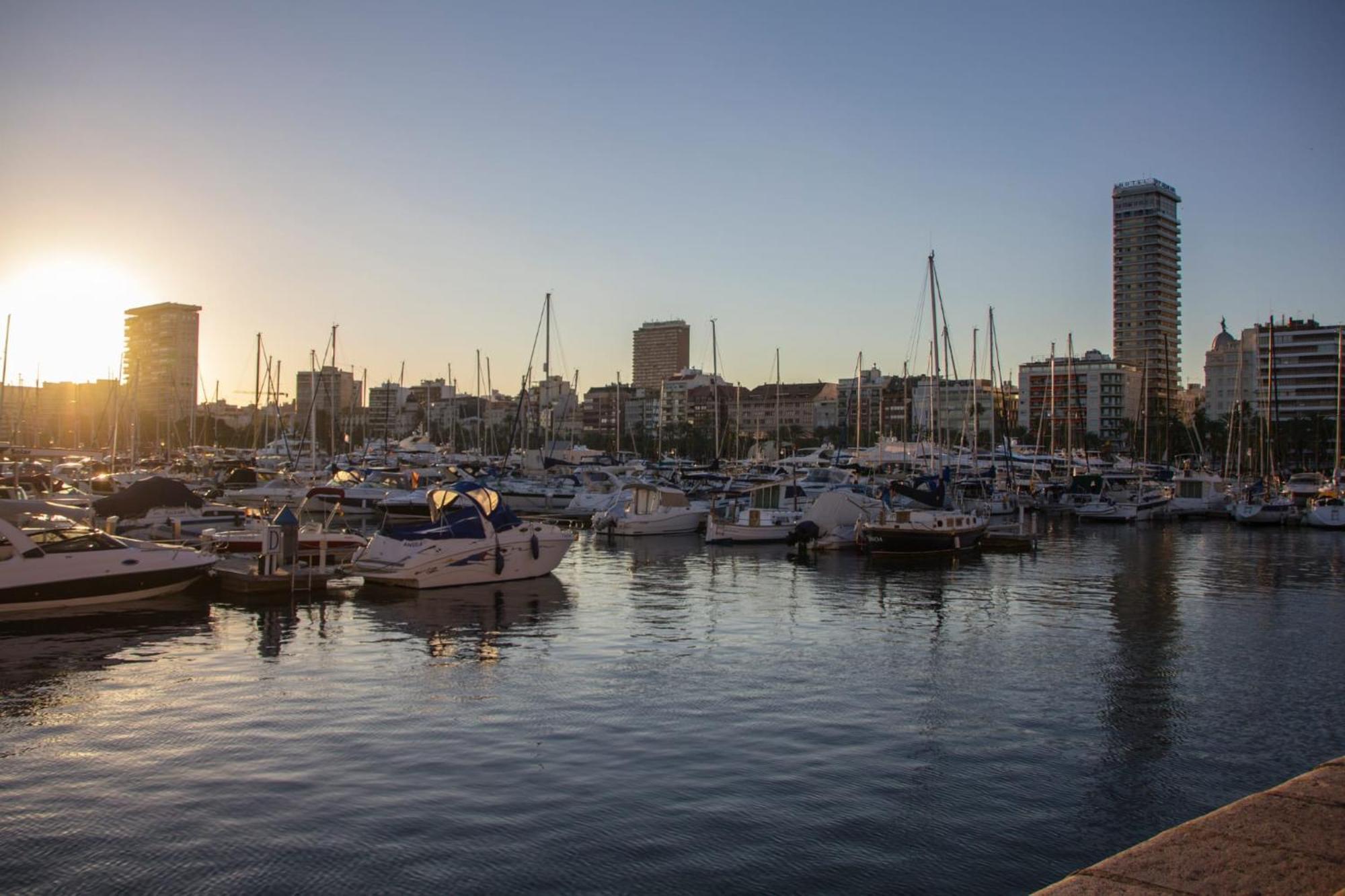 El Barrio Alicante , Playa Y Casco Antiguo ภายนอก รูปภาพ